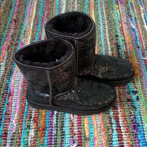 UGG Australia 🇦🇺 black sequin boots EUC
